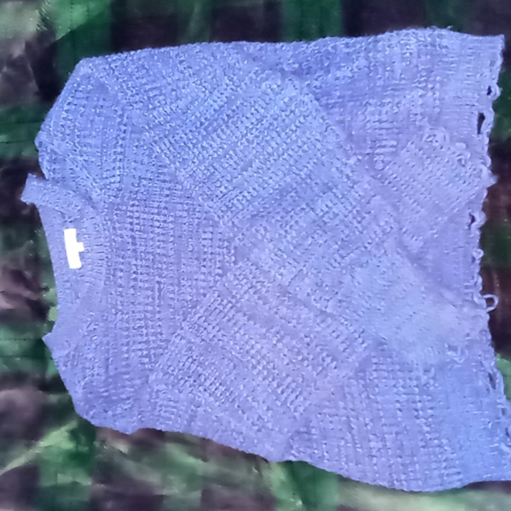 Crop rip sweater